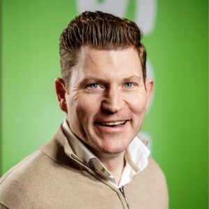 WhatsApp met Tom van Plus Van Schaick - Maarn